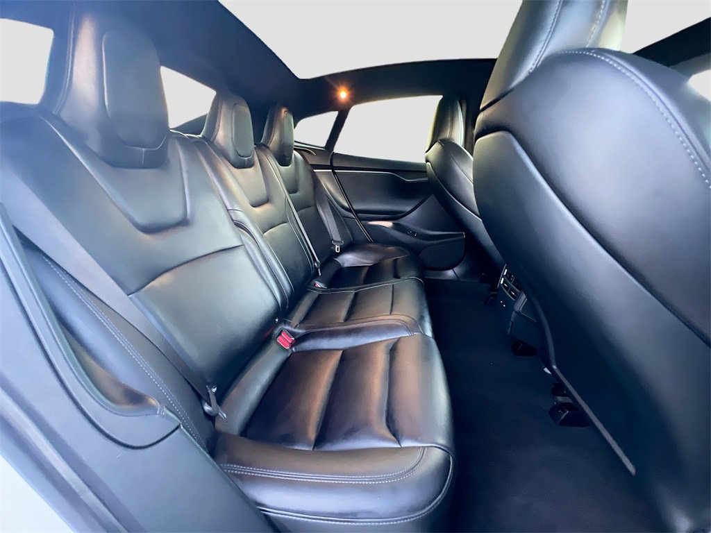 Used 2020 Tesla Model S Long Range Plus image 25