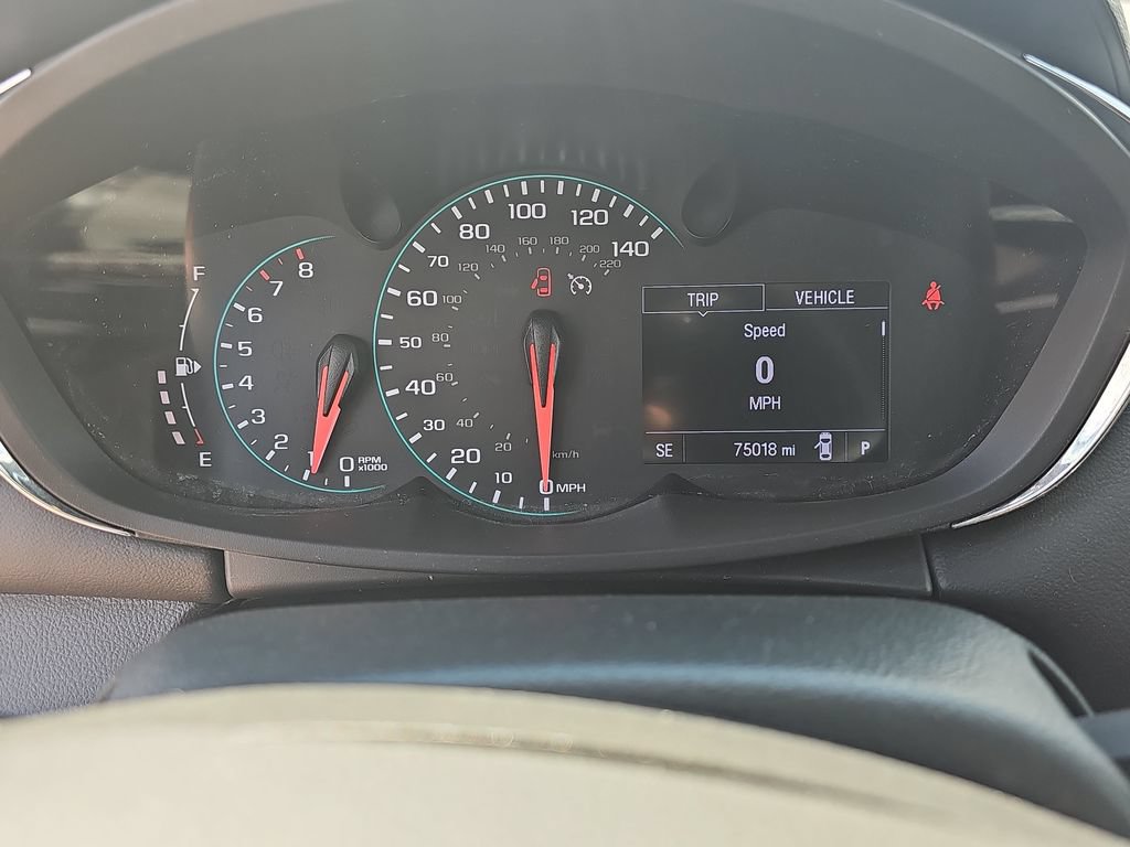 Certified 2019 Chevrolet Trax LT w/ LT Convenience Package FWD image 29