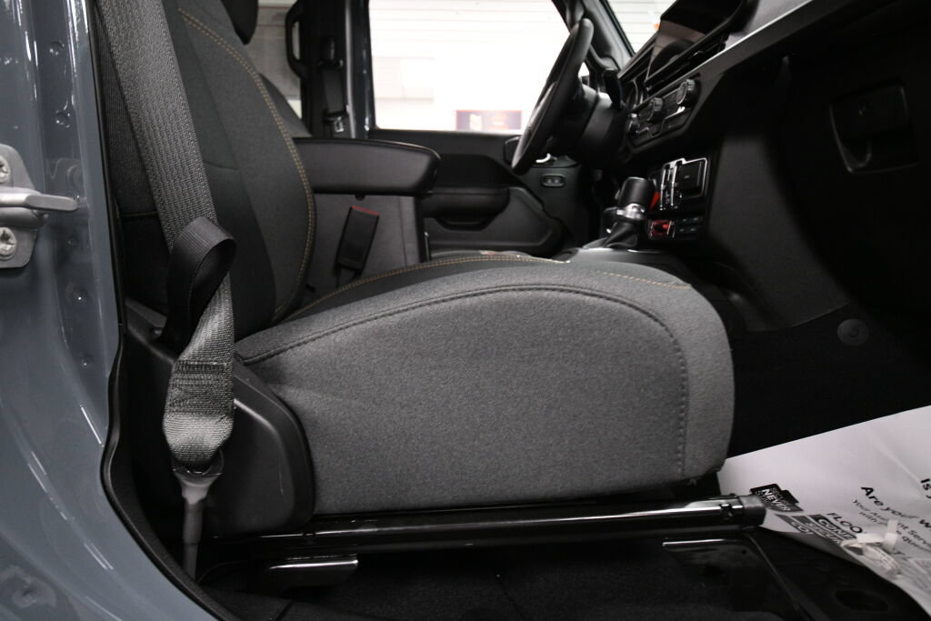Used 2026 Jeep Wrangler Unlimited Sport AWD/4WD image 27