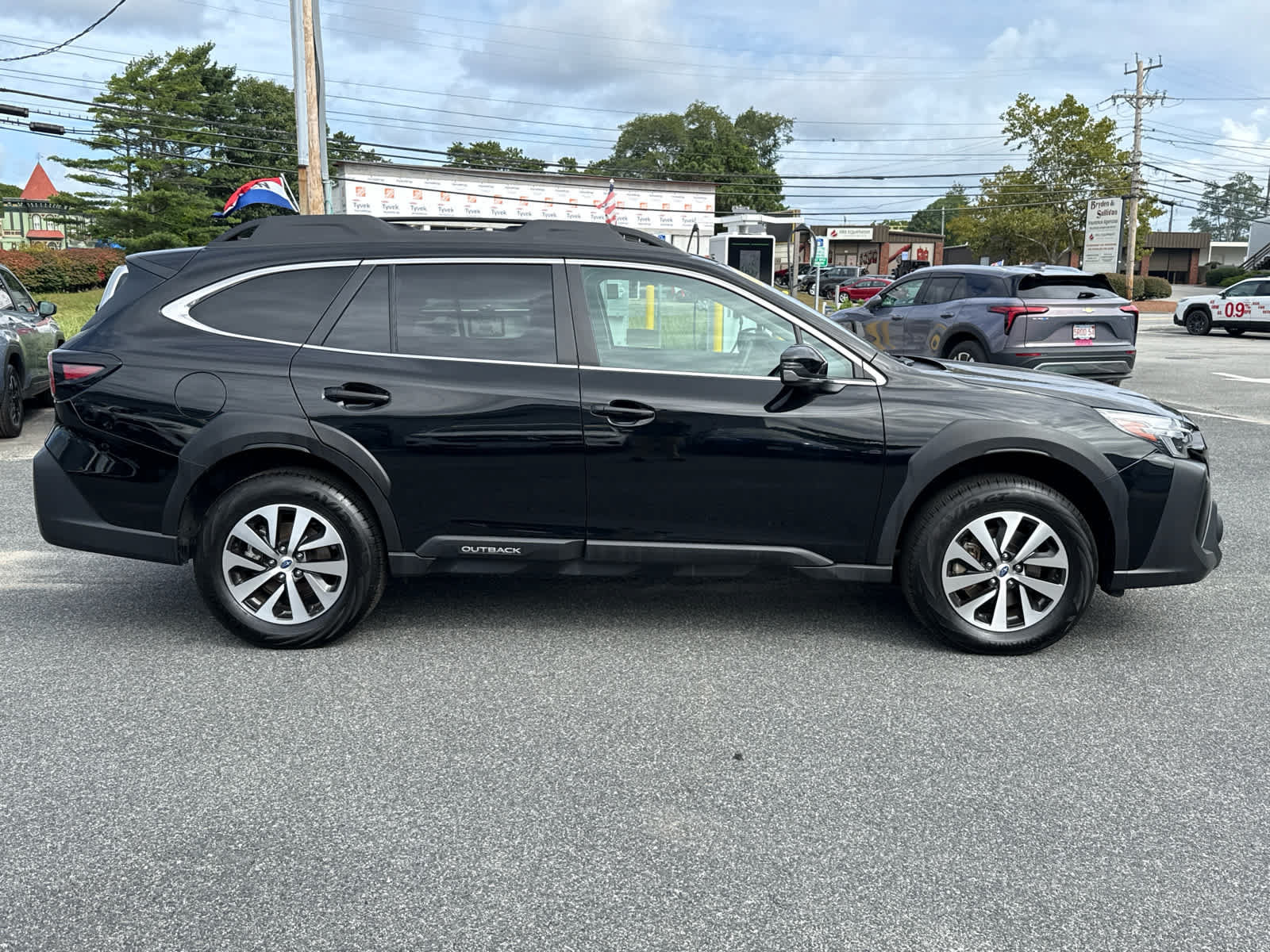 Certified 2025 Subaru Outback Premium AWD/4WD image 8
