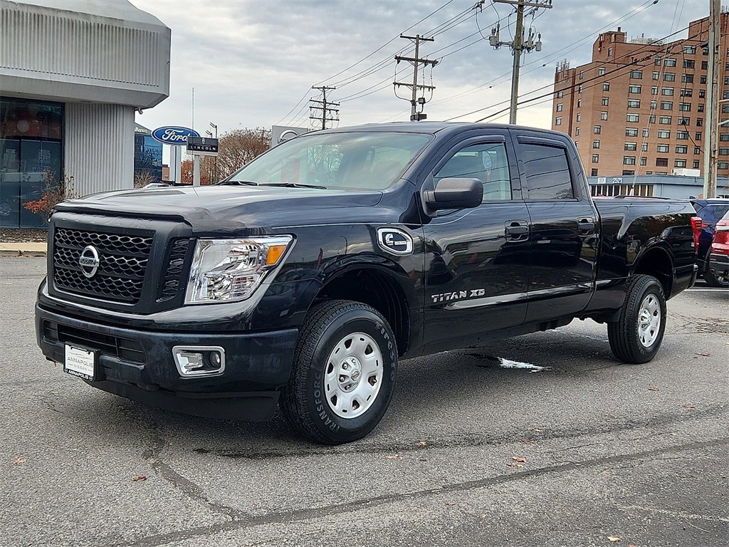 Used 2017 Nissan Titan S video 3