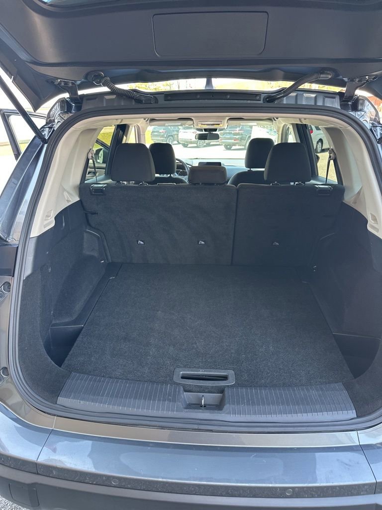 Used 2024 Nissan Rogue S AWD/4WD image 13