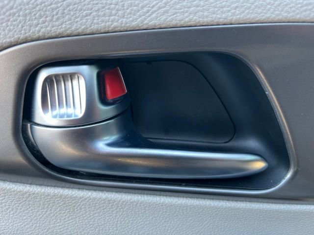 Used 2019 Chrysler Pacifica Touring-L FWD image 10