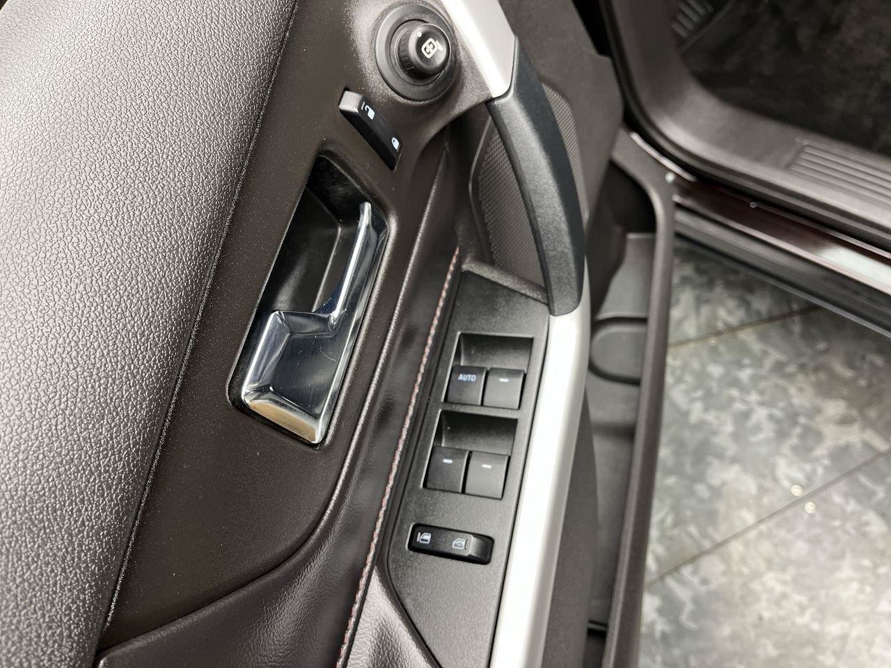 Used 2013 Ford Edge SEL FWD image 8