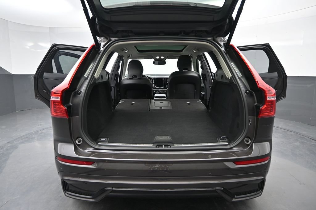 Used 2025 Volvo XC60 B5 Plus w/ Climate Package AWD/4WD image 20