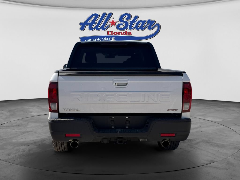 Used 2025 Honda Ridgeline Sport image 6