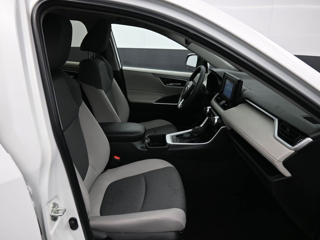 Certified 2022 Toyota RAV4 XLE image 26