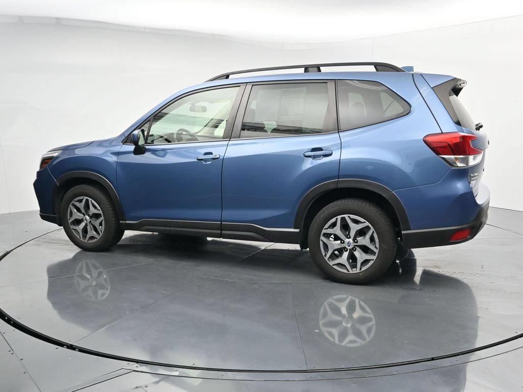 Used 2021 Subaru Forester Premium AWD/4WD image 5