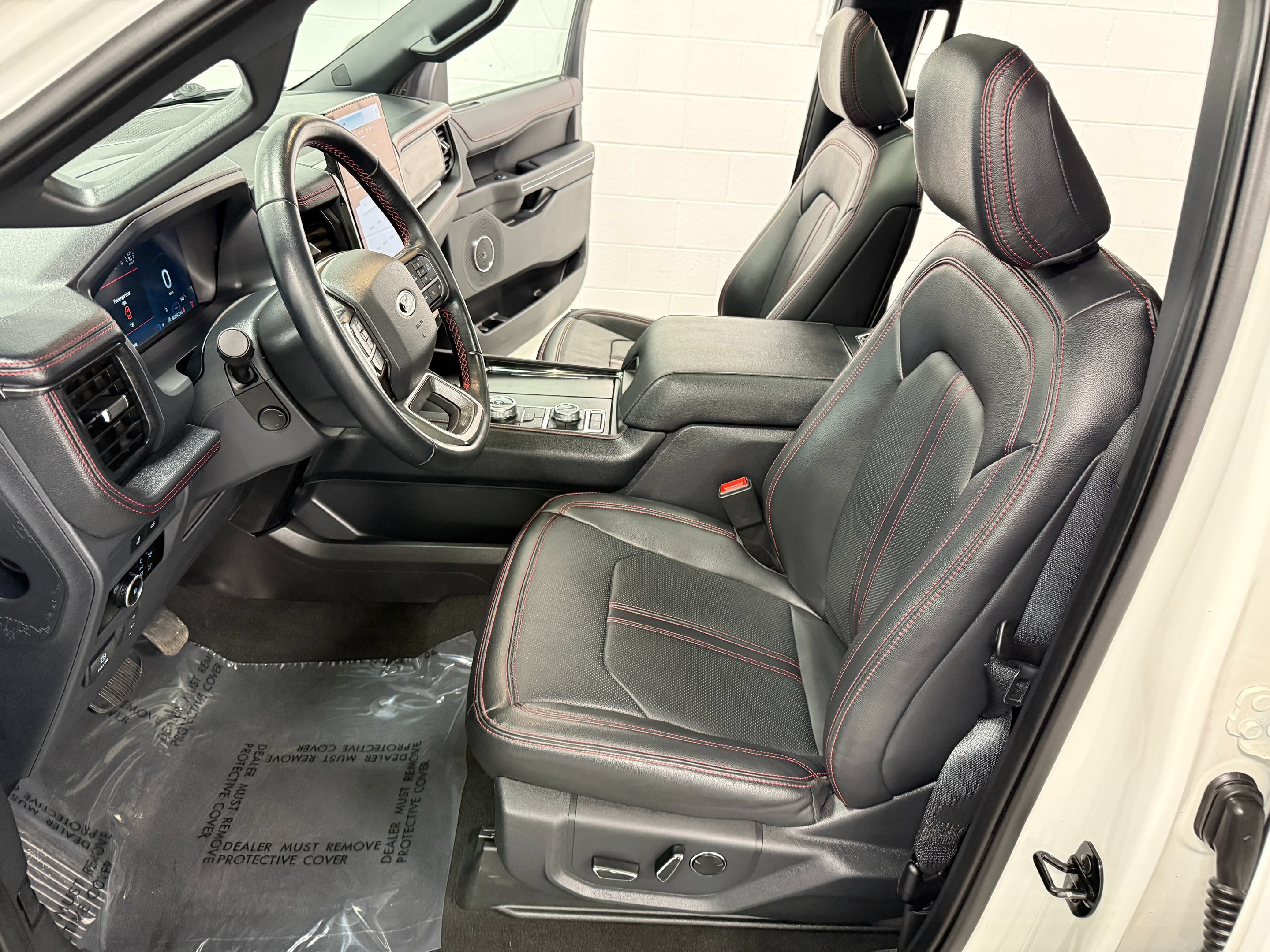 Used 2023 Ford Expedition Limited AWD/4WD image 11