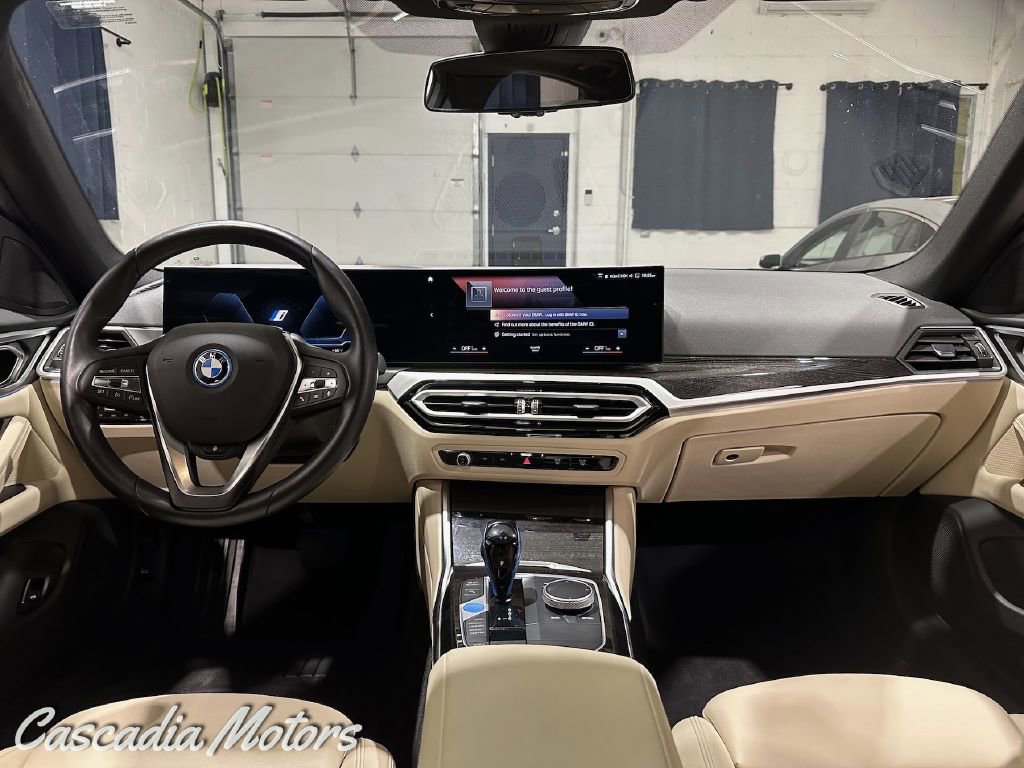 Used 2023 BMW i4 eDrive40 w/ Premium Package image 18