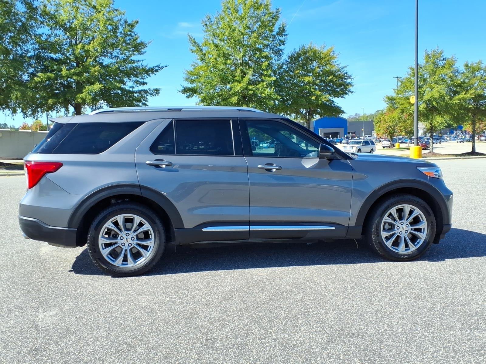 Used 2021 Ford Explorer Limited w/ Equipment Group 301A RWD image 28