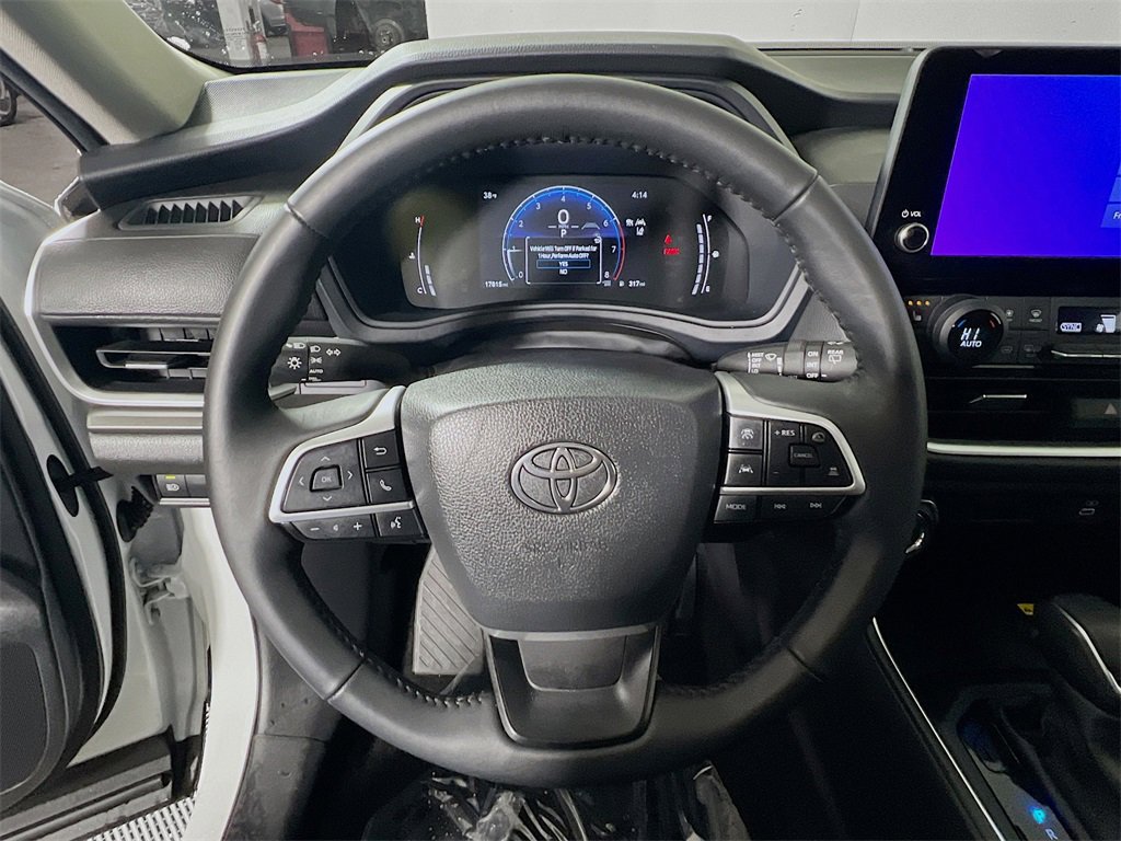 Certified 2025 Toyota Grand Highlander AWD image 11