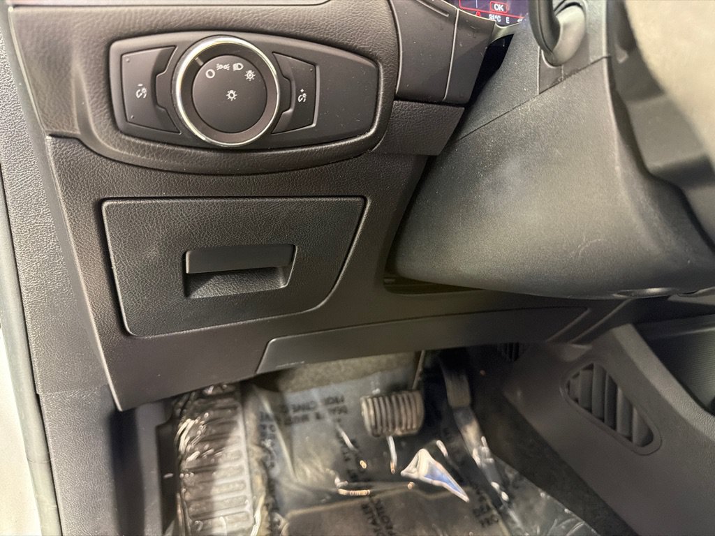 Used 2015 Ford Edge SE AWD/4WD image 13