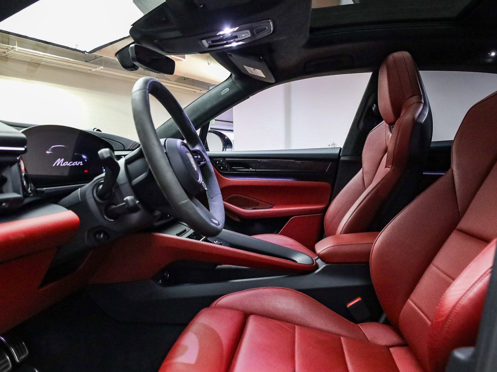 Certified 2025 Porsche Macan Turbo Electric image 22