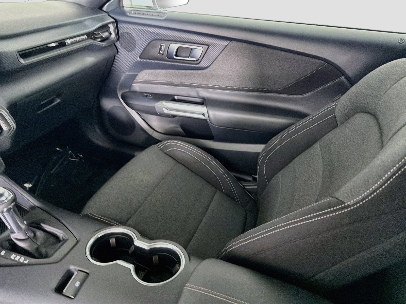Used 2024 Ford Mustang Coupe RWD image 21