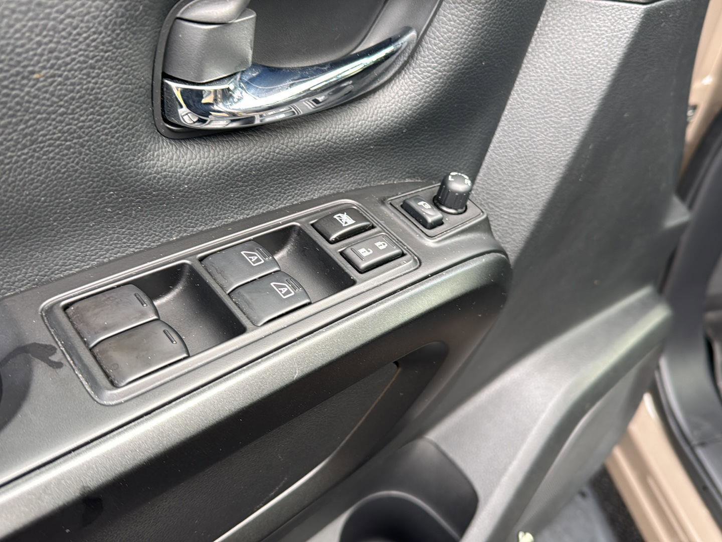 Used 2023 Nissan Titan PRO-4X w/ Pro-4x Convenience Package image 29