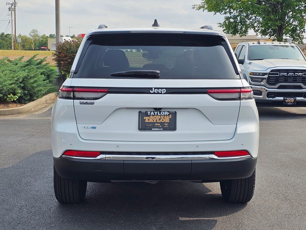 Used 2023 Jeep Grand Cherokee 4WD 4xe image 8