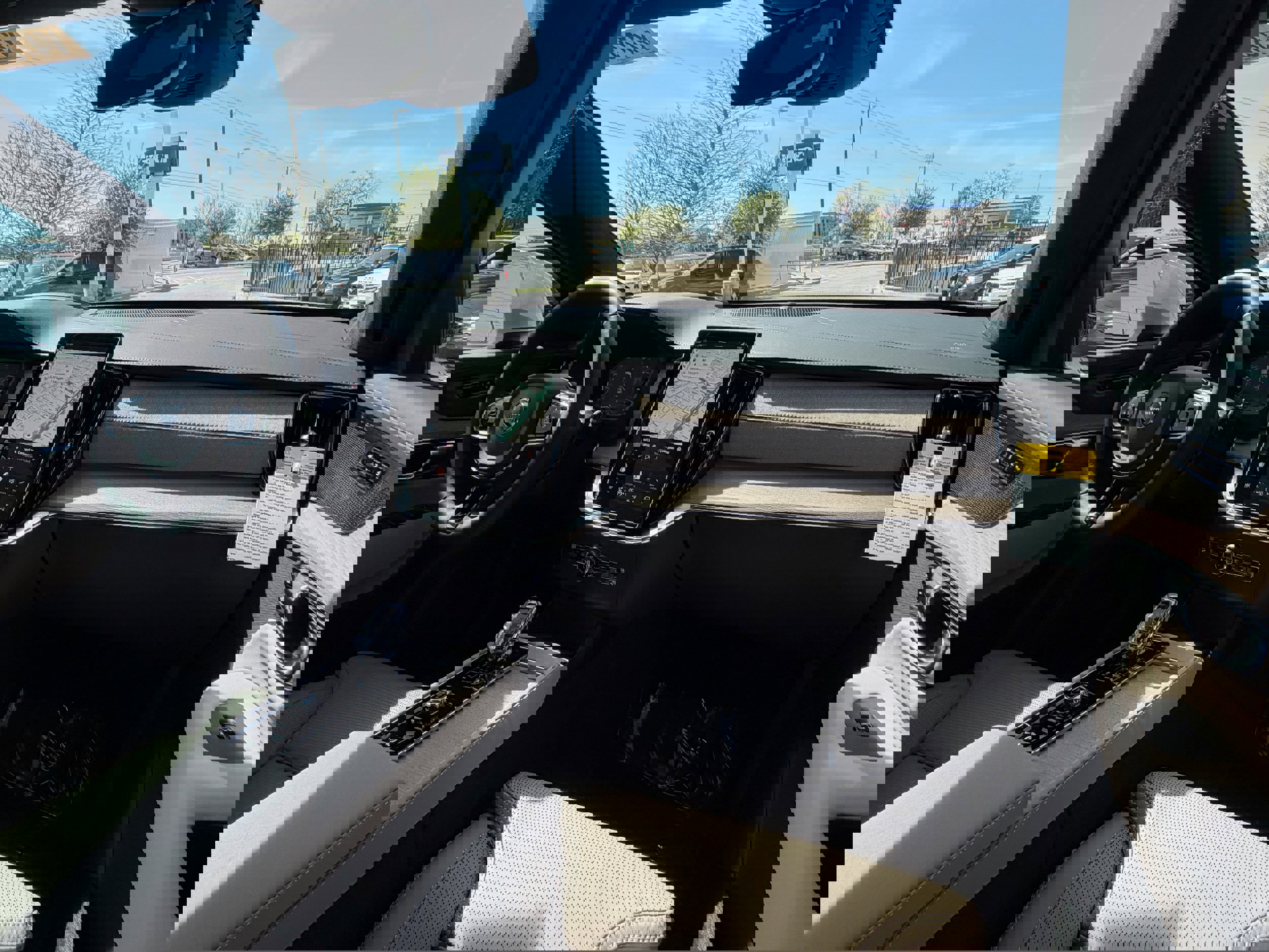 New 2026 Volvo XC90 T8 Ultra w/ Lounge Package image 10