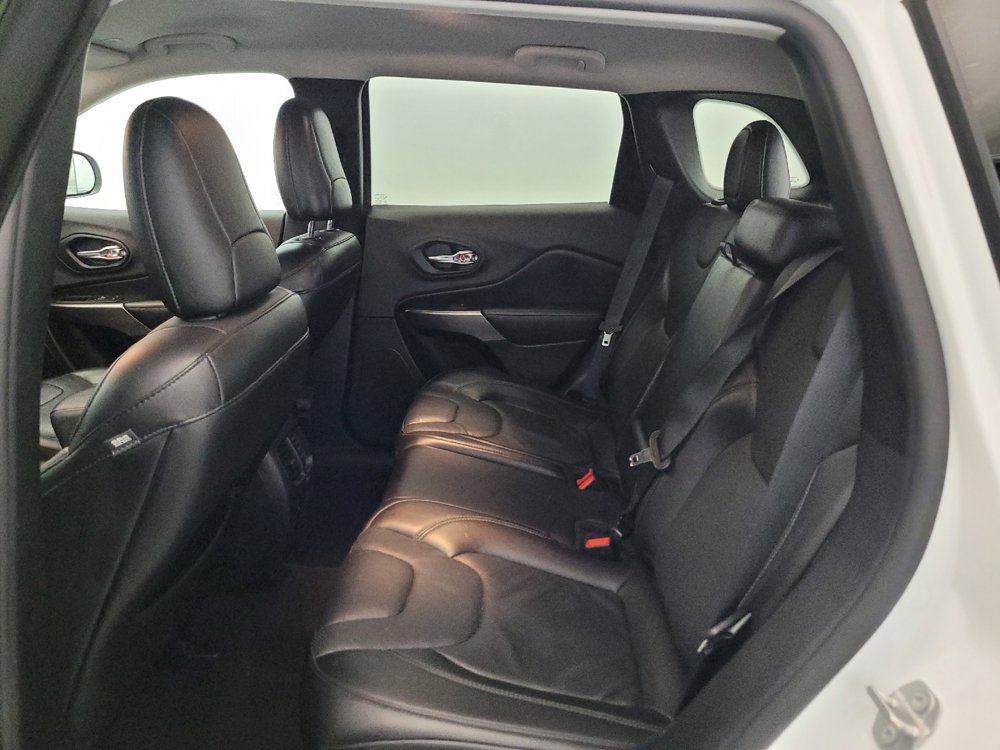 Used 2019 Jeep Cherokee Limited AWD/4WD image 18
