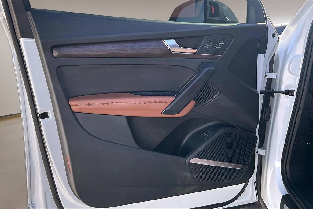 Used 2021 Audi Q5 Prestige w/ Prestige Package image 20