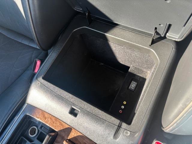 Used 2012 INFINITI QX56 4WD w/ Deluxe Touring Pkg image 30