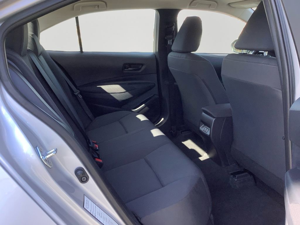 Used 2025 Toyota Corolla LE image 26