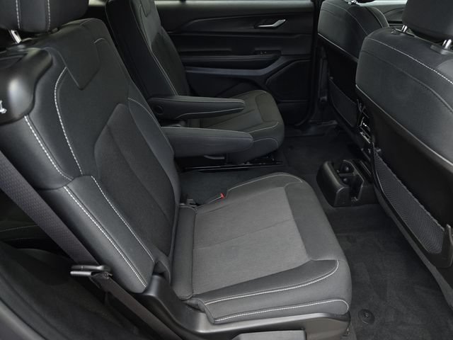 Used 2025 Jeep Grand Cherokee L Laredo RWD image 30