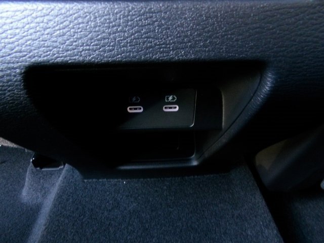 New 2025 Mitsubishi Outlander SE image 21