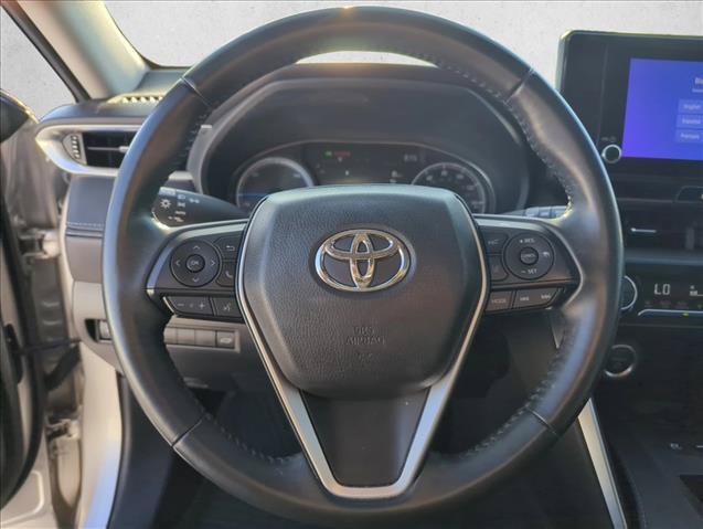 Certified 2023 Toyota Venza LE AWD/4WD image 14