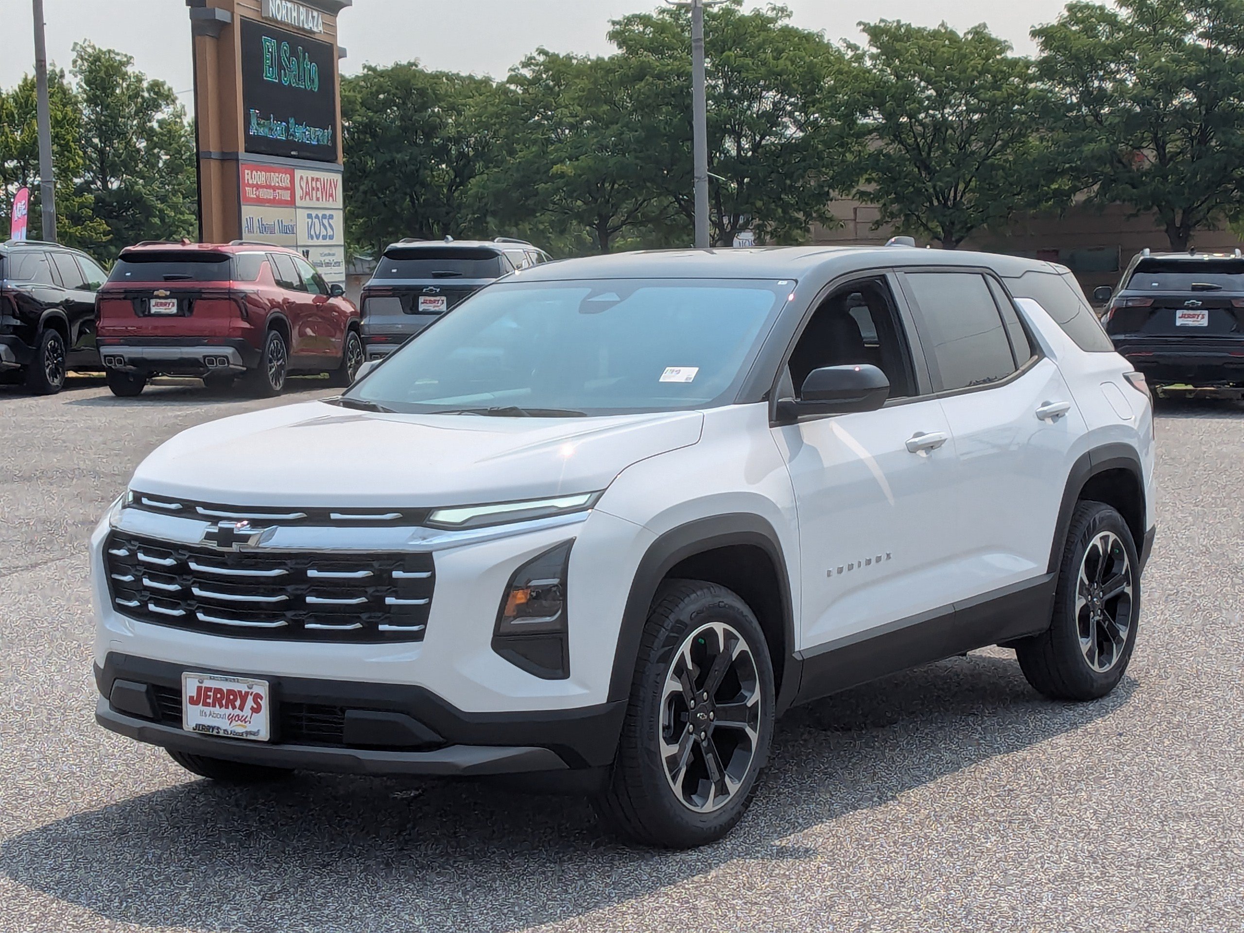 New 2027 Chevrolet Equinox LT w/ Convenience Package II AWD/4WD image 4