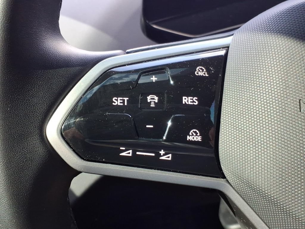 Used 2025 Volkswagen ID.4 Pro RWD image 31