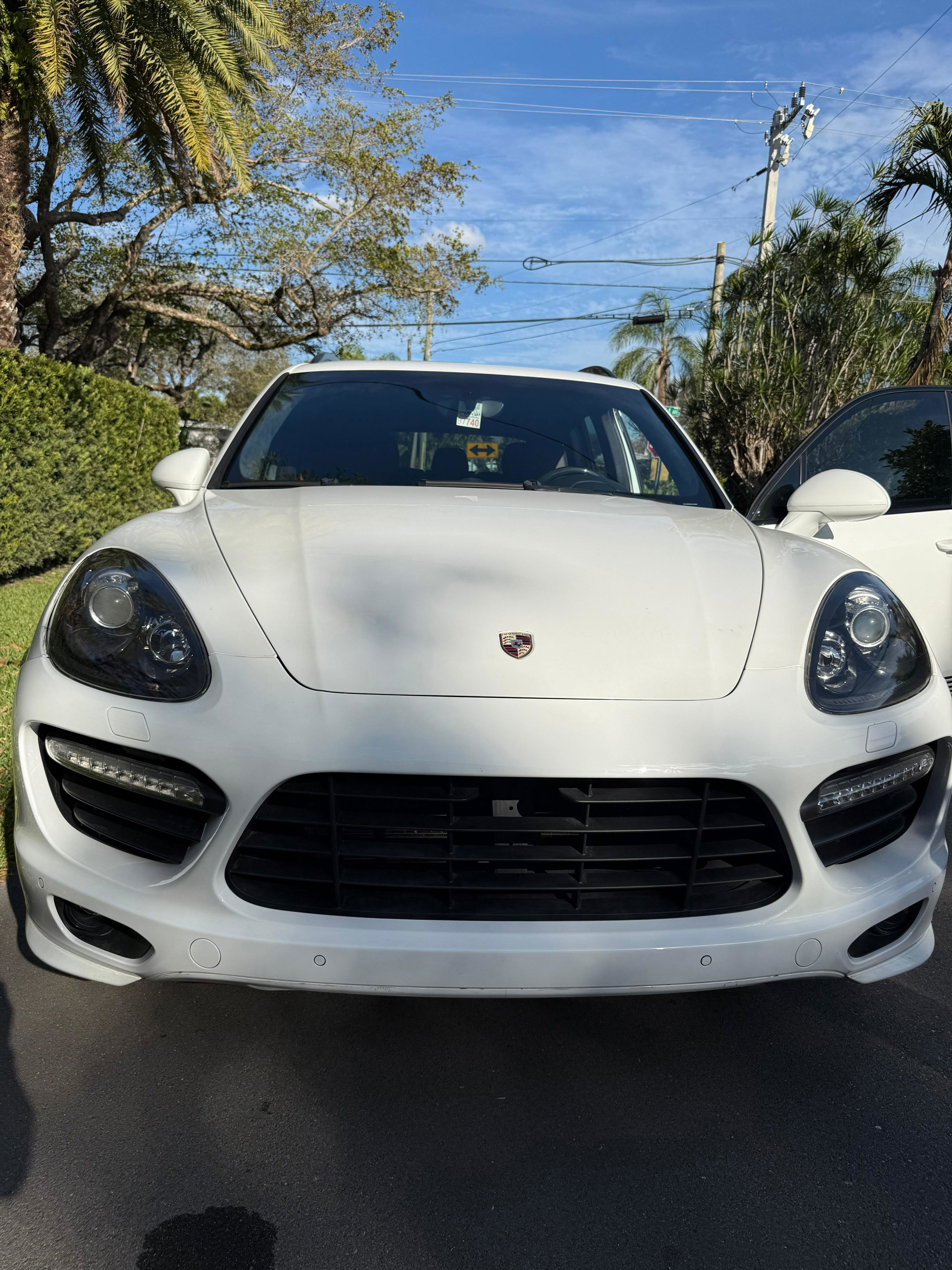 Used 2014 Porsche Cayenne GTS image 16