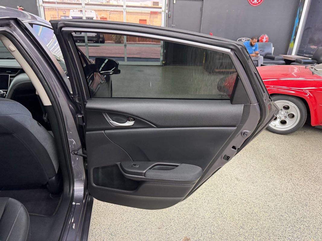Used 2020 Honda Insight EX image 16