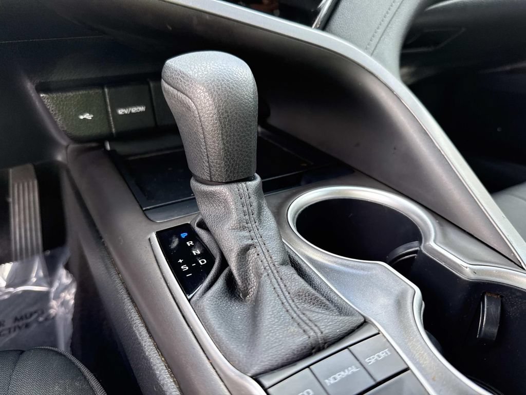 Used 2024 Toyota Camry LE FWD image 31
