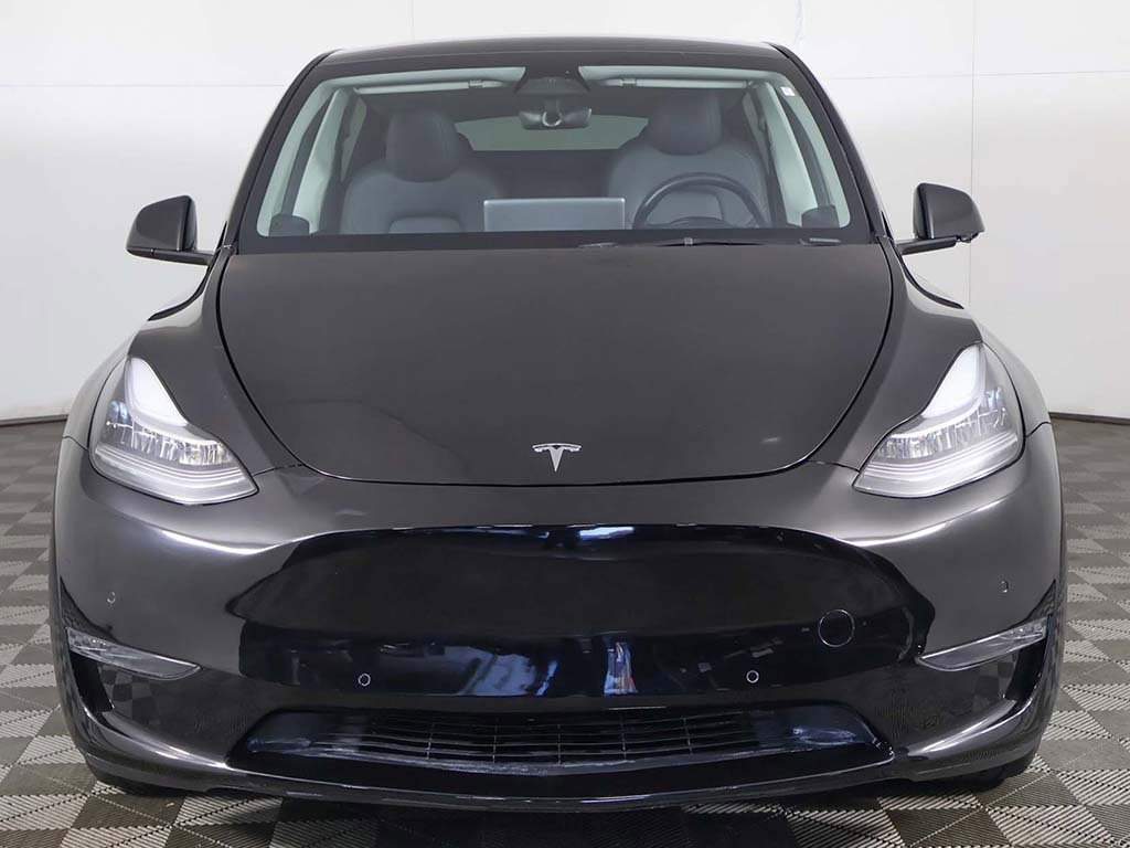 Used 2022 Tesla Model Y Long Range image 13