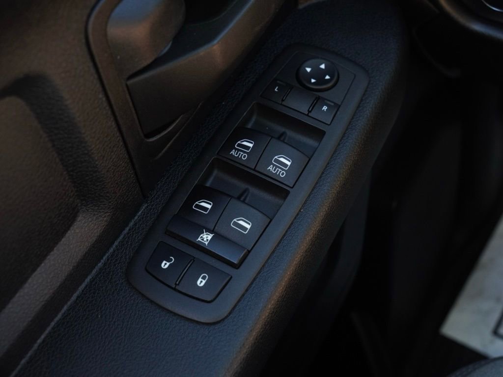 Used 2022 RAM 4500 Tradesman w/ Chrome Appearance Group image 9