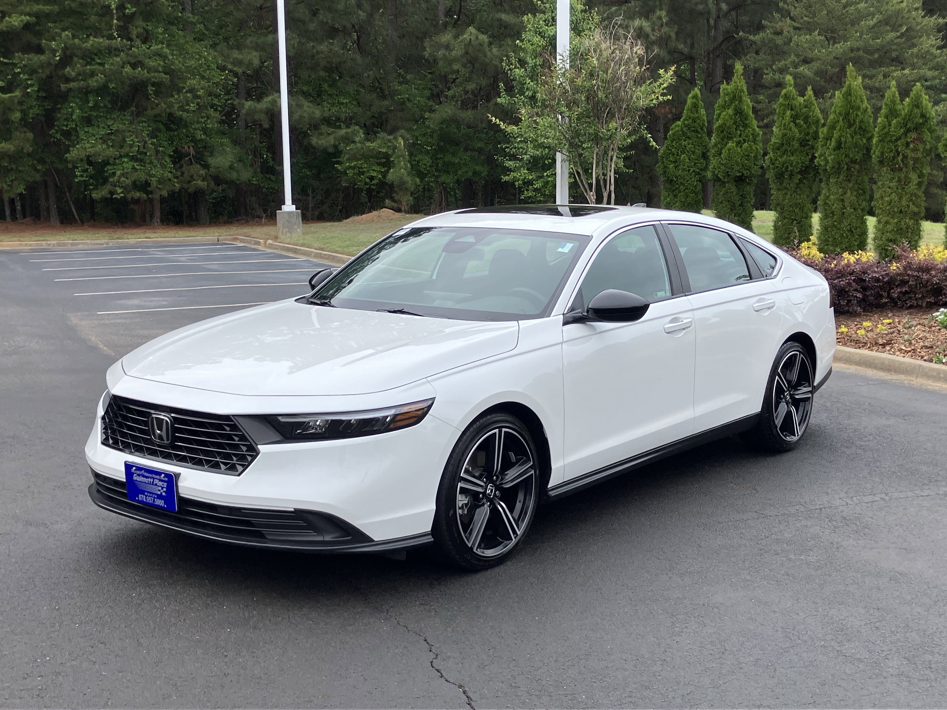 Used 2025 Honda Accord Sport image 6