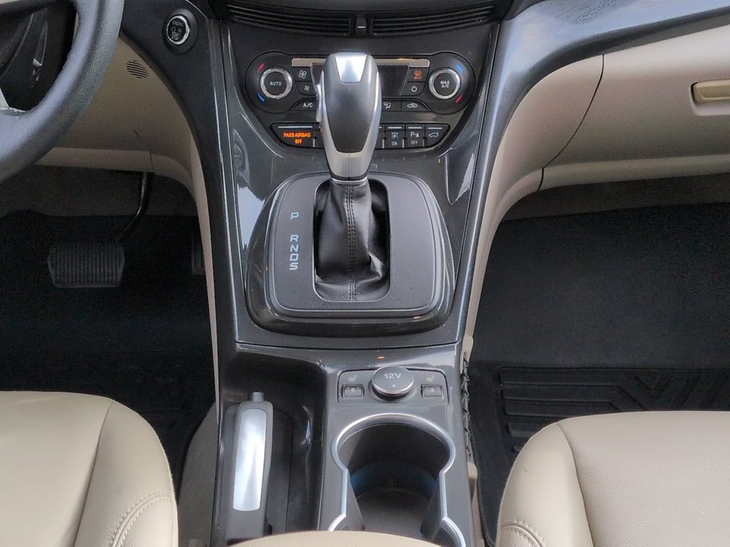 Used 2015 Ford Escape Titanium w/ Equipment Group 301A AWD/4WD image 19