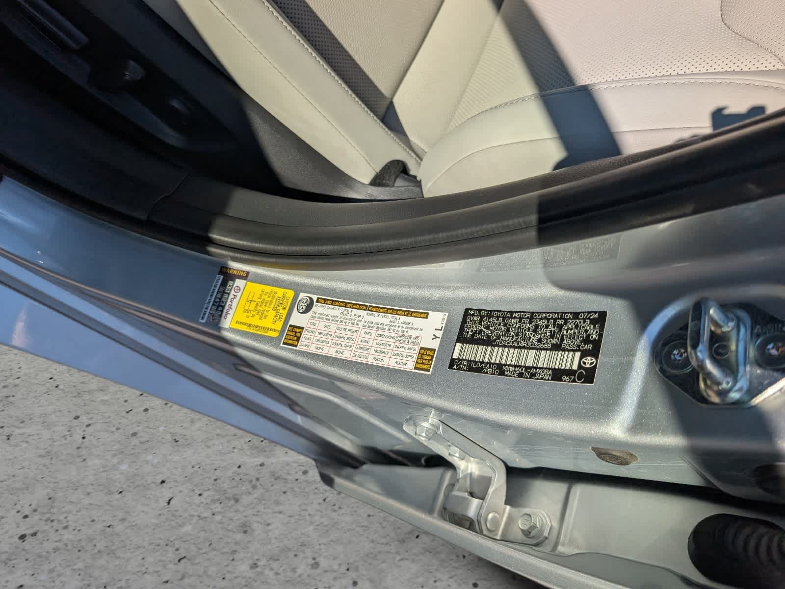Used 2024 Toyota Prius XLE FWD image 15