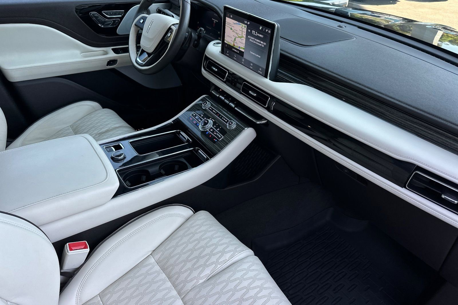 Certified 2024 Lincoln Aviator Black Label w/ Jet Package image 16