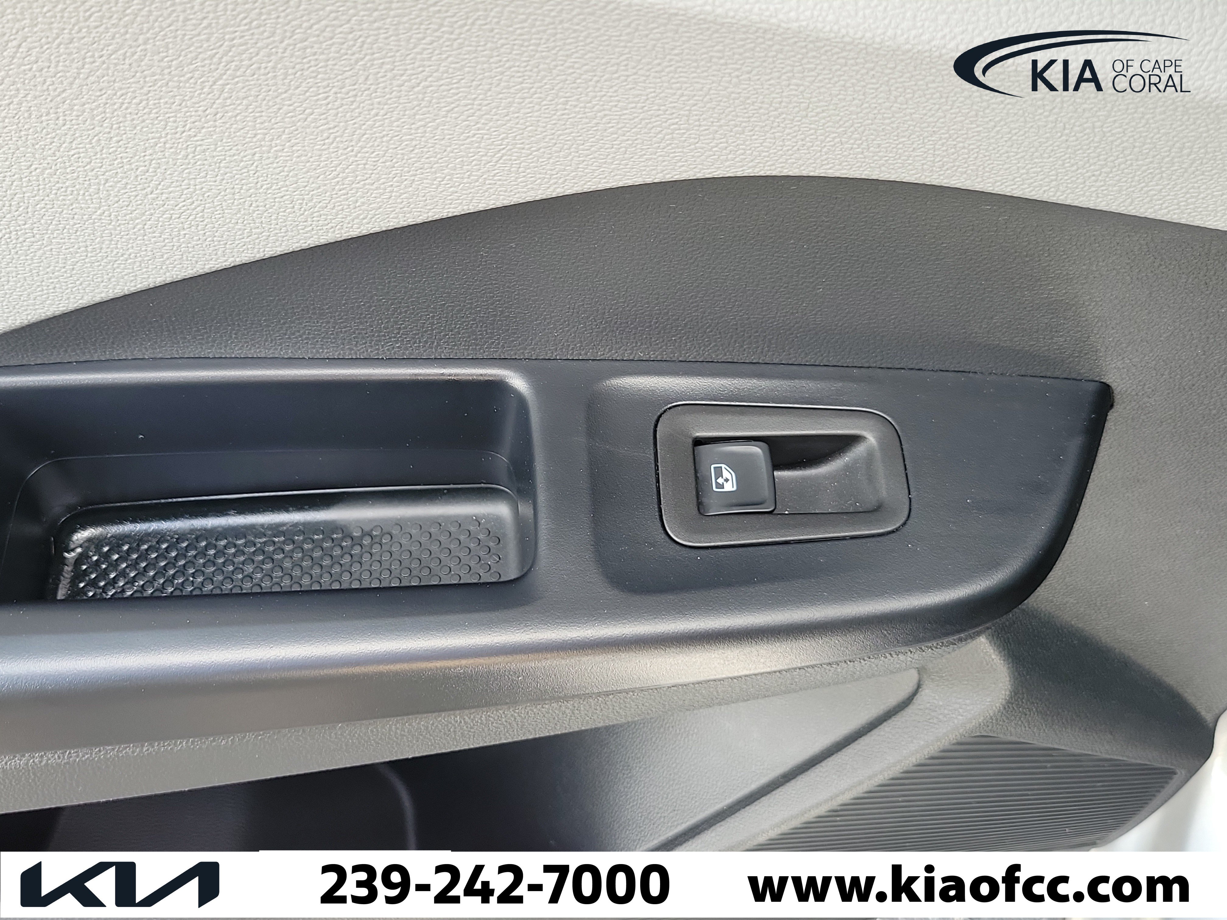 Used 2024 Volkswagen Taos S FWD image 15