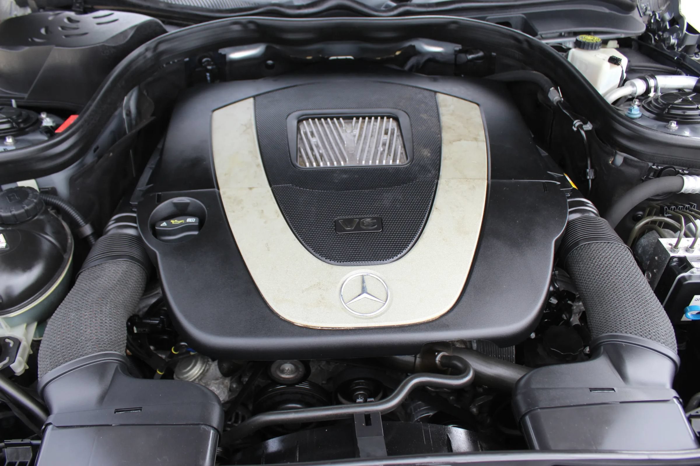Used 2011 Mercedes-Benz E 350 4MATIC Wagon image 30