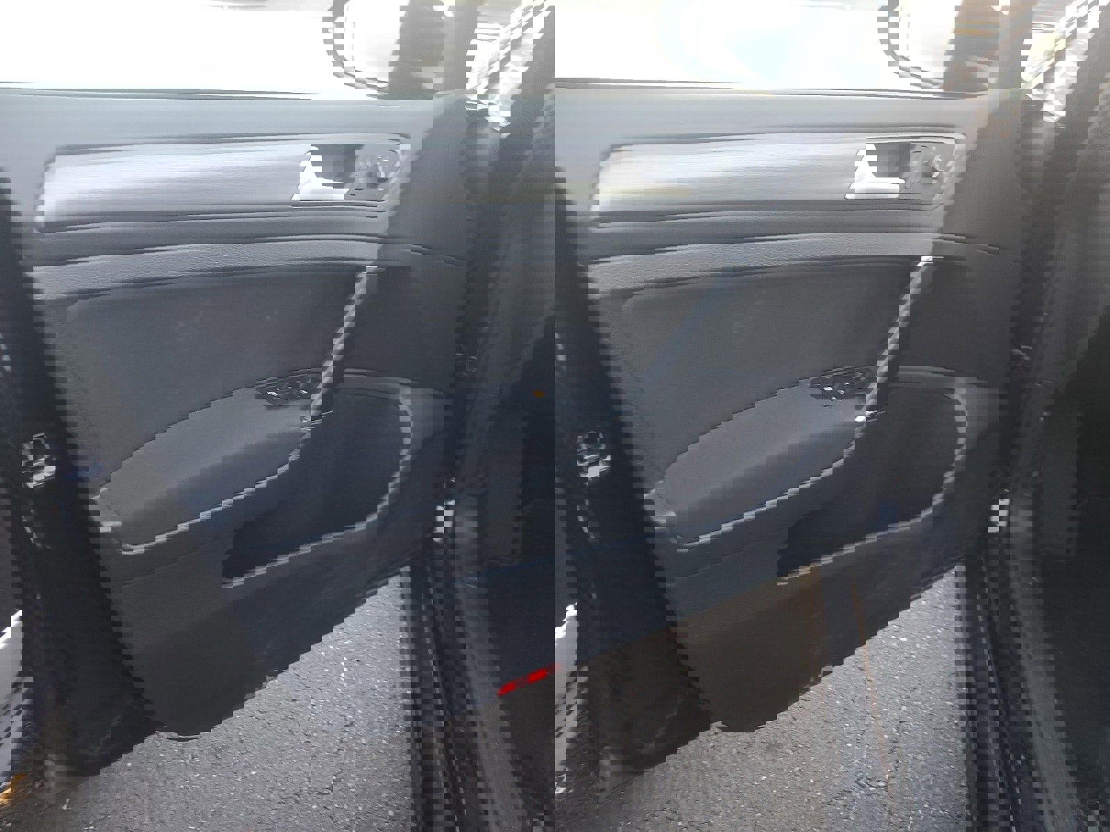 Used 2019 Volkswagen e-Golf SE w/ Driver Assistance Package image 8