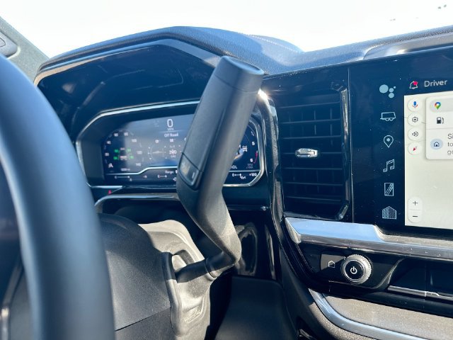 Used 2024 Chevrolet Silverado 2500 High Country w/ Technology Package AWD/4WD image 19