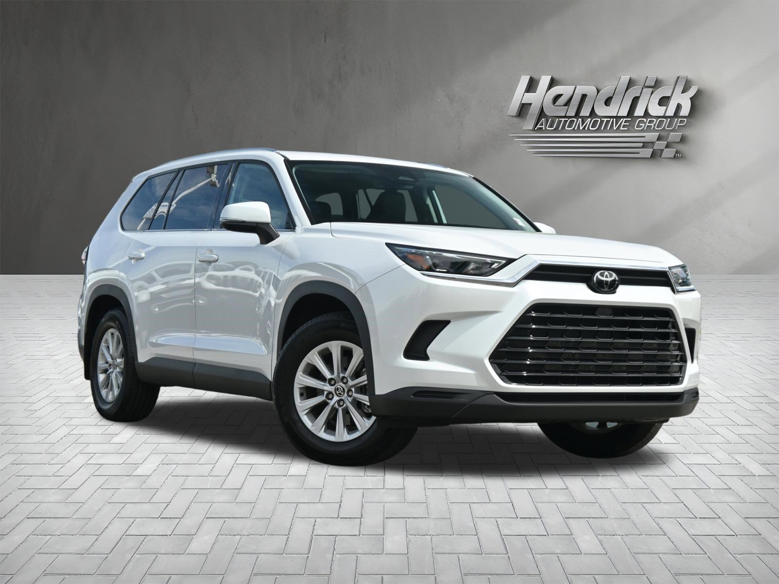 Used 2024 Toyota Grand Highlander FWD video 2