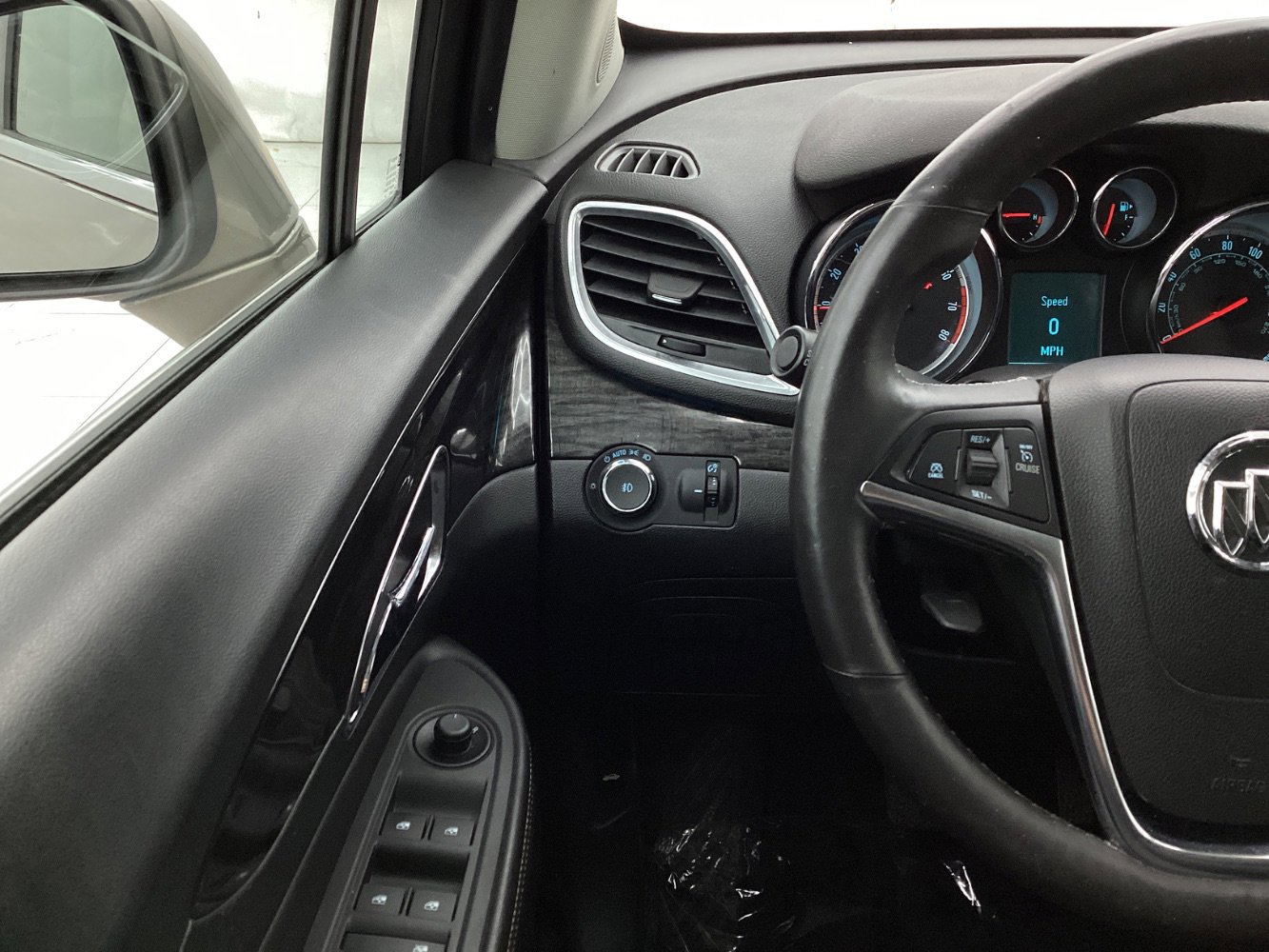 Used 2015 Buick Encore Leather FWD image 32