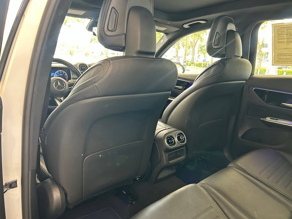 Used 2025 Mercedes-Benz GLC 43 AMG 4MATIC image 37