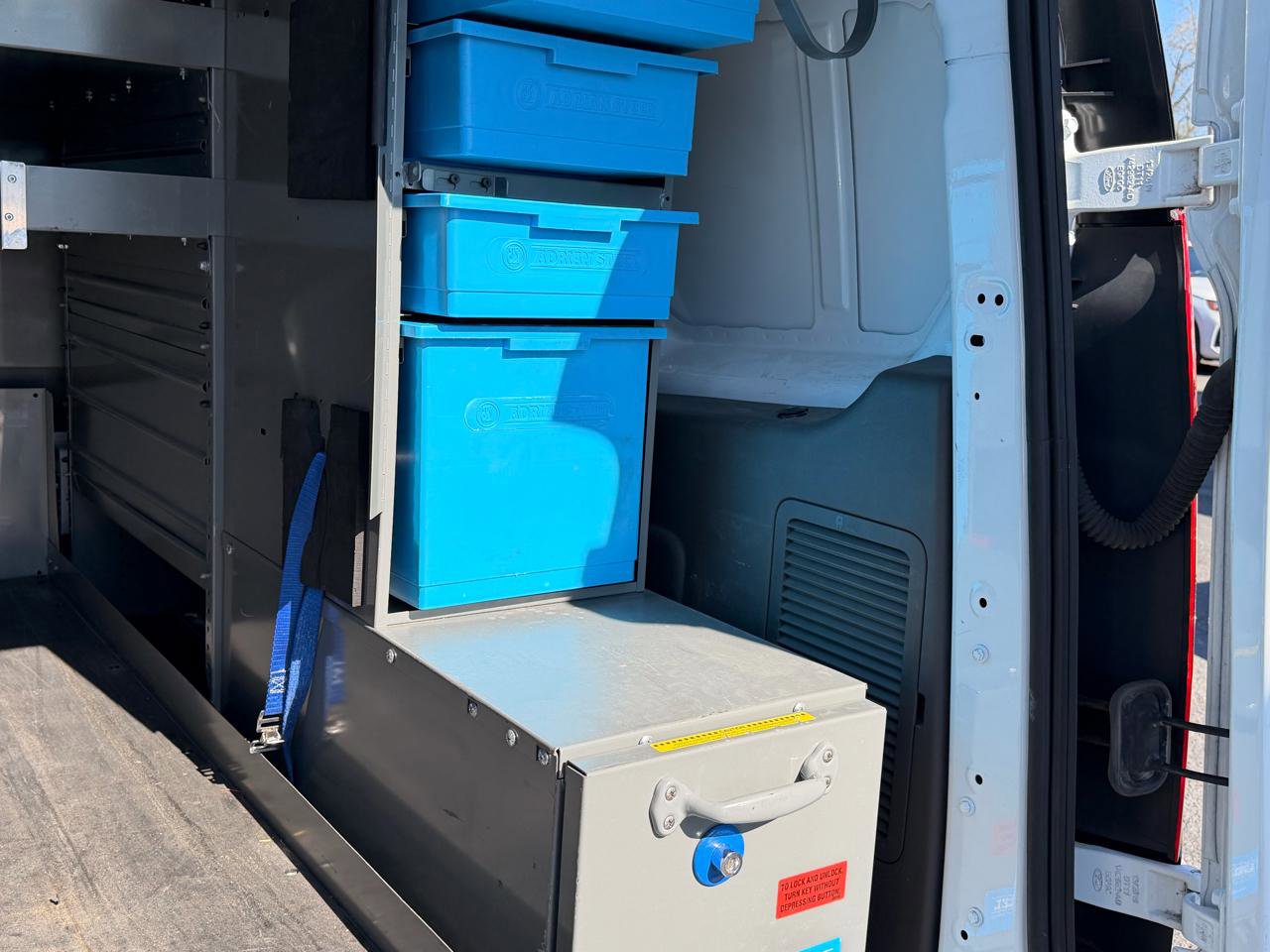 Used 2020 Ford Transit Connect XL image 28