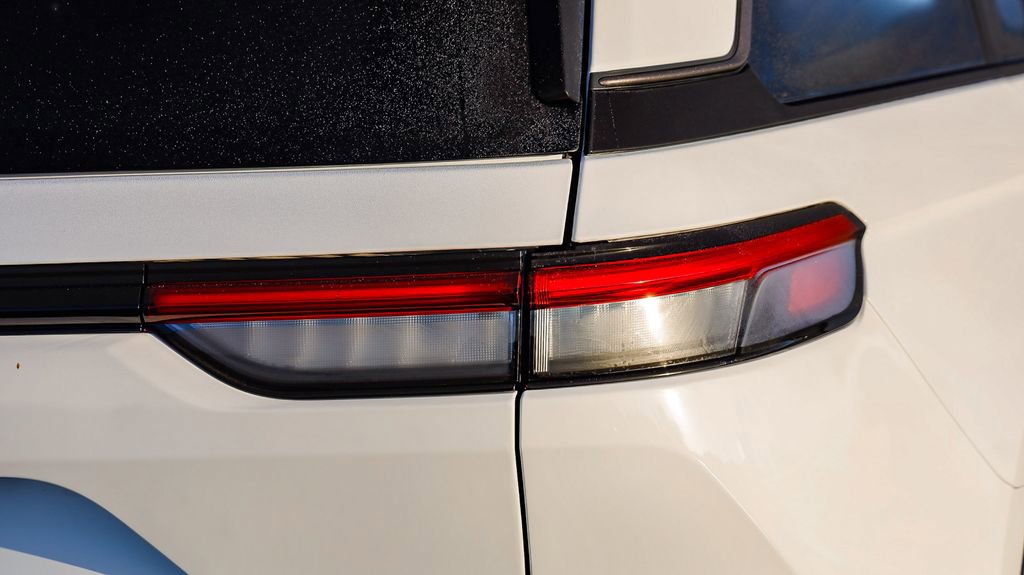 New 2026 Jeep Grand Cherokee Limited image 9