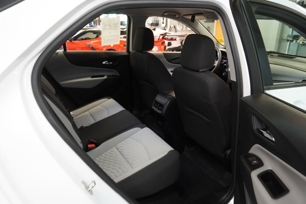 Used 2018 Chevrolet Equinox LS w/ LPO, Blackout Package FWD image 23